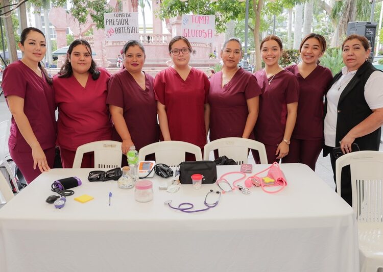 Instala DIF Tampico tradicional ‘Bazar Navideño’ en Plaza de Armas