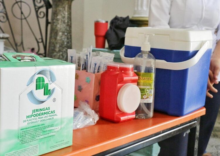 Instalan módulo de vacunación en Presidencia Municipal