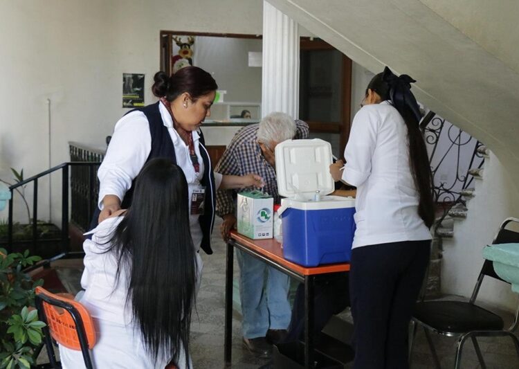 Instalan módulo de vacunación en Presidencia Municipal