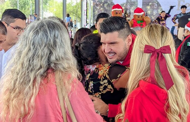 Lleva Beto y SEBIEN espectacular posada a la Col. Santa María