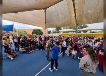 Llevan show de fauna viva a niñas y niños del CRIT Altamira