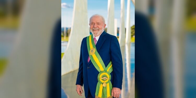 Lula Da Silva es operado de emergencia