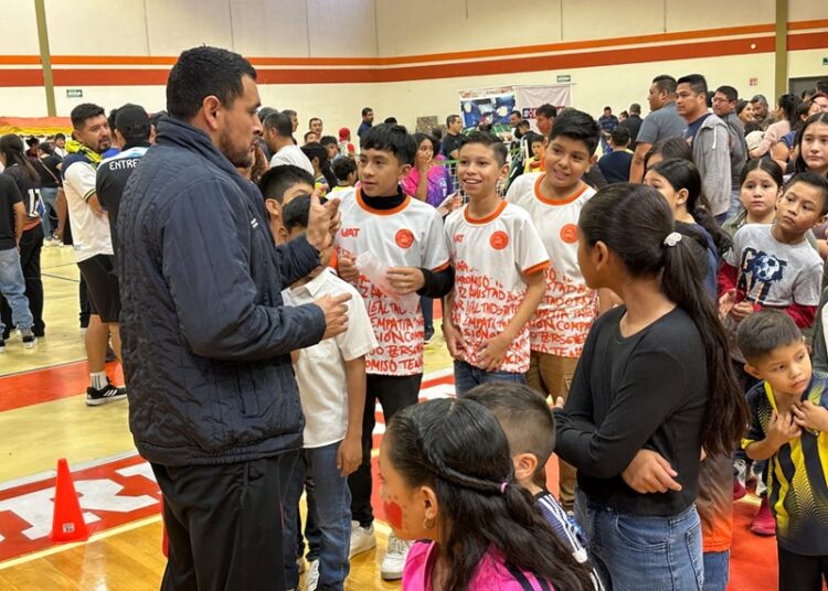 Niños y niñas de Copa UAT disfrutan de divertida posada navideña