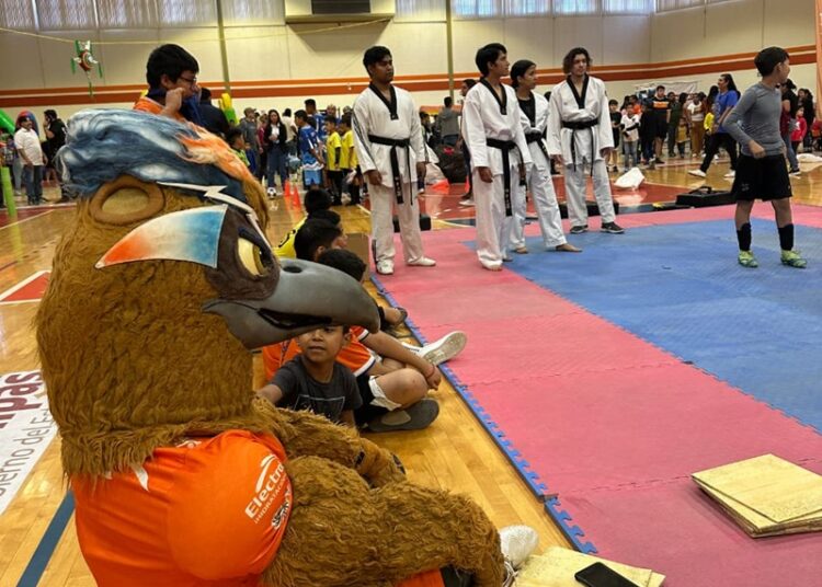 Niños y niñas de Copa UAT disfrutan de divertida posada navideña