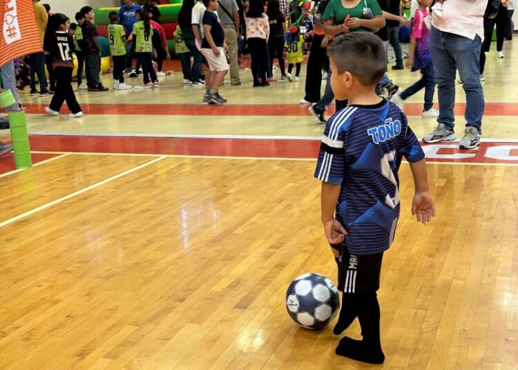 Niños y niñas de Copa UAT disfrutan de divertida posada navideña