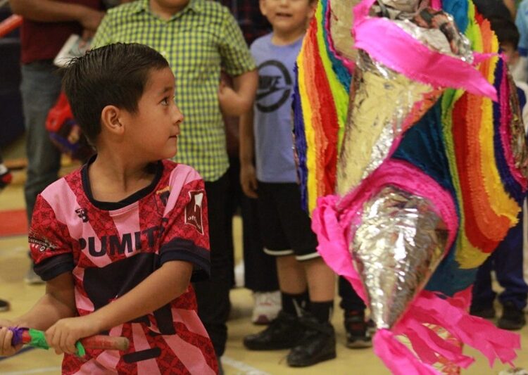 Niños y niñas de Copa UAT disfrutan de divertida posada navideña