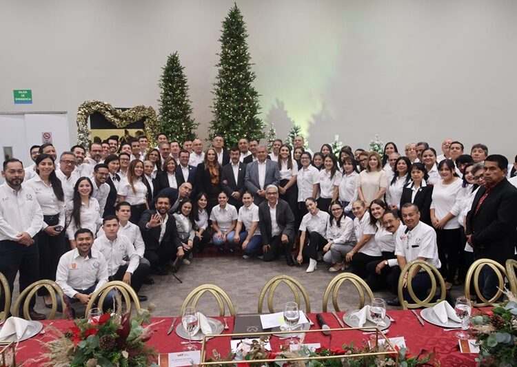 Ofrece la UAT festejos navideños a sus docentes