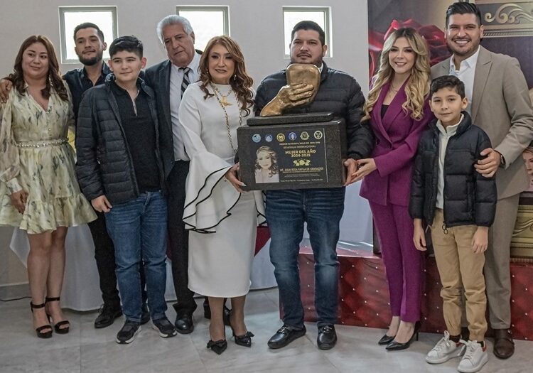 “Otorgan reconocimiento a la Mujer Altruista del Año”: July Fávila