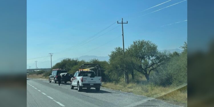 Paisanos se cuidan de delincuentes y los extorsionan estatales y federales