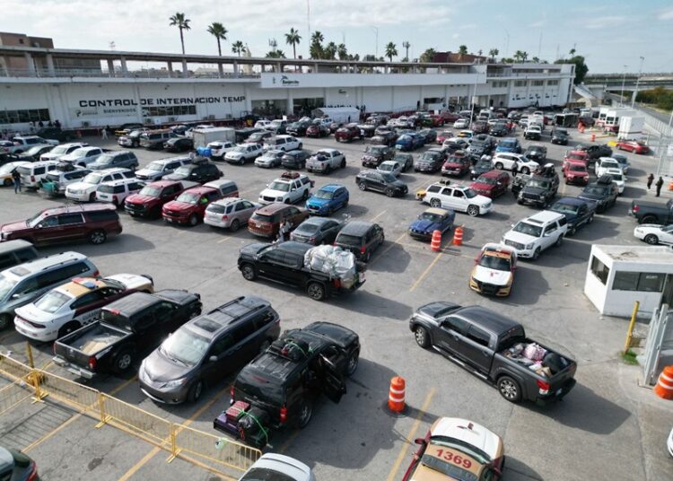 Paisanos se sienten seguros al cruzar por NLD