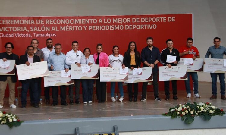 Premia Lalo Gattás a lo mejor del deporte y periodismo victorense