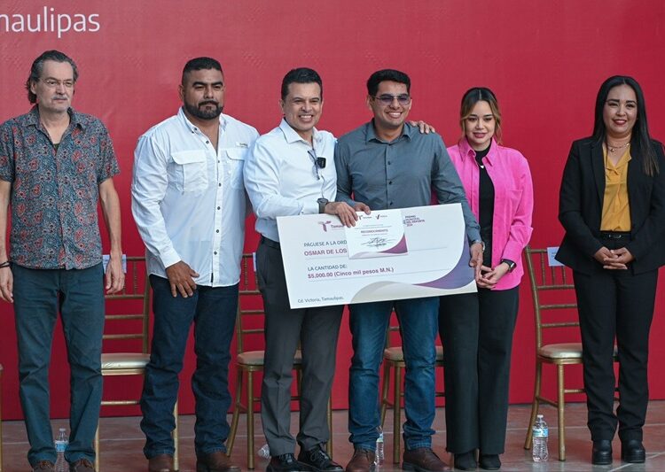 Premia Lalo Gattás a lo mejor del deporte y periodismo victorense