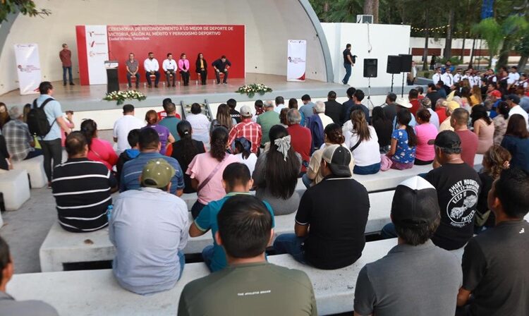 Premia Lalo Gattás a lo mejor del deporte y periodismo victorense