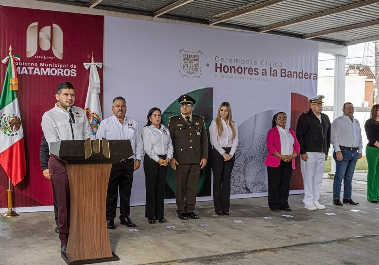 Preside Beto Granados colocar 1.ª piedra en jardín de niños