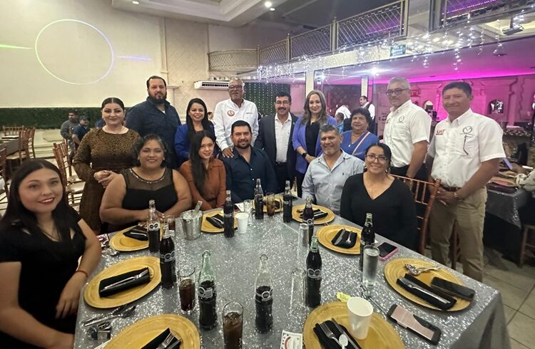 Preside el rector festejos navideños del SUTUAT