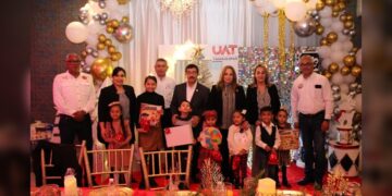 Preside el rector festejos navideños del SUTUAT