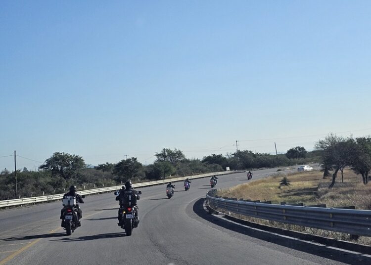 Recibe Guardia Estatal capacitación de manejo de unidades motorizadas