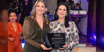 Reconoce Mónica participación de la mujeres en el desarrollo económico de Tampico