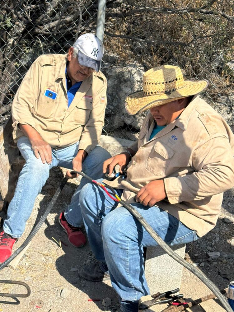 Enlace de ‘AVANZADA’ en Miquihuana apoya a familias