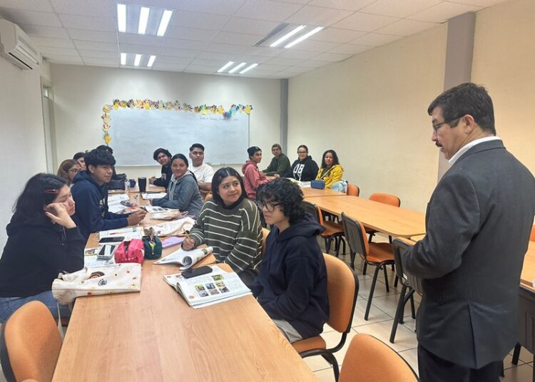 Refuerza la UAT vinculación social de los gimnasios multidisciplinarios