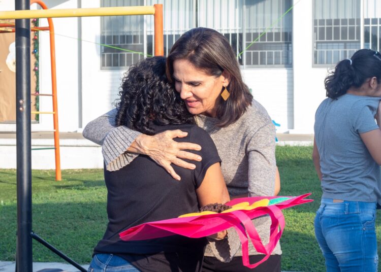 Celebra DIF Tampico la Navidad con Niñas y Niños de Casa Hogar y CASAN