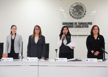 Terminan diputados sesiones e instalan la Comisión Permanente