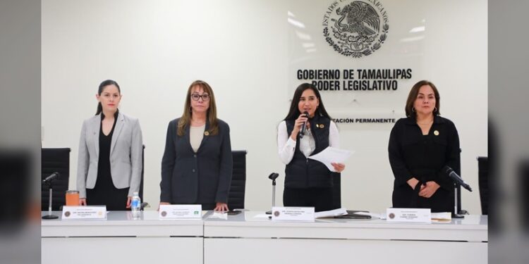 Terminan diputados sesiones e instalan la Comisión Permanente