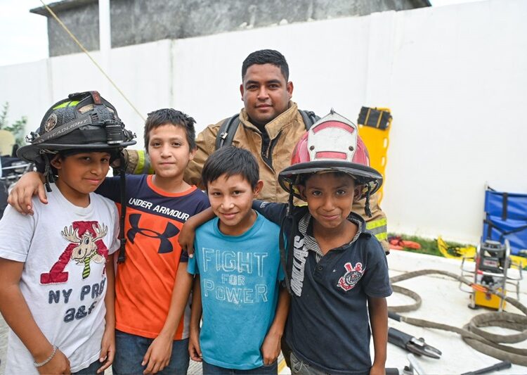 Un éxito primera Jornada por la Paz en Victoria