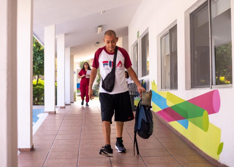 Reciben pacientes del CRI Tampico, prótesis de extremidades