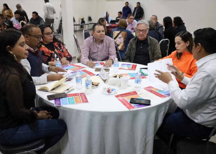 Concluyen foros de consulta ciudadana para elaborar PMD