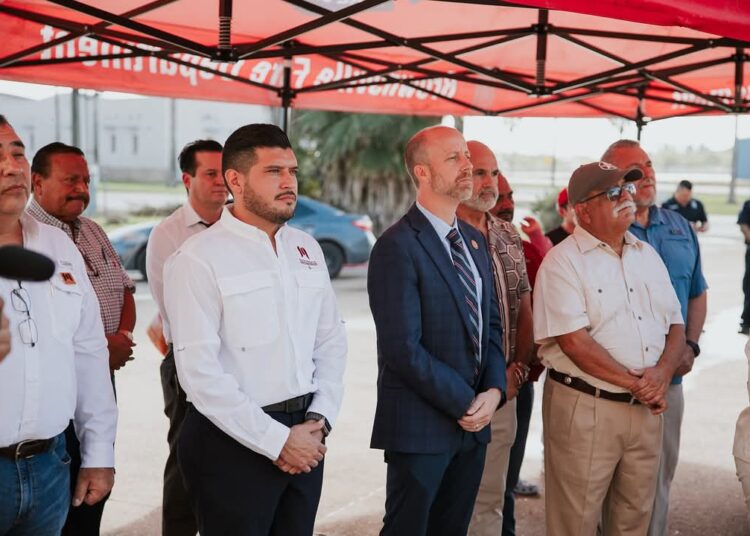 Brownsville Fire Department dona equipo a los Bomberos de Matamoros