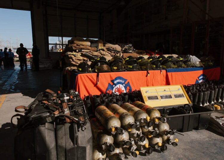 Brownsville Fire Department dona equipo a los Bomberos de Matamoros