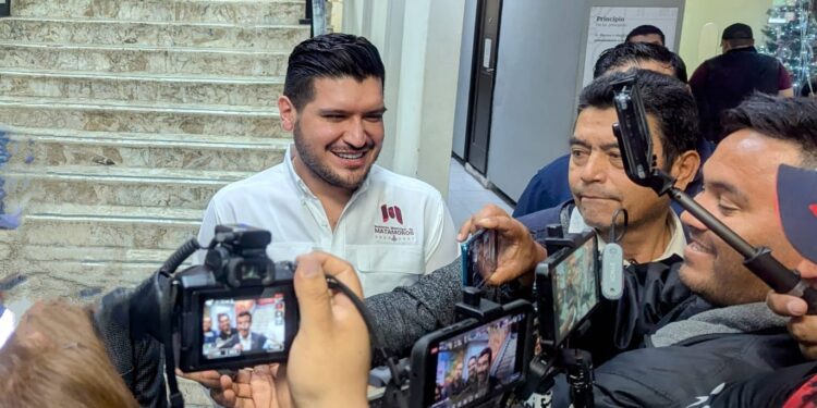 En Matamoros, se posponen y encendido del árbol