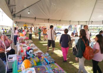 Todo un éxito el Bazar del Día del Niño