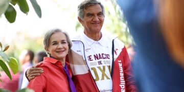 Américo y María conviven con miles de familias en DIFzania