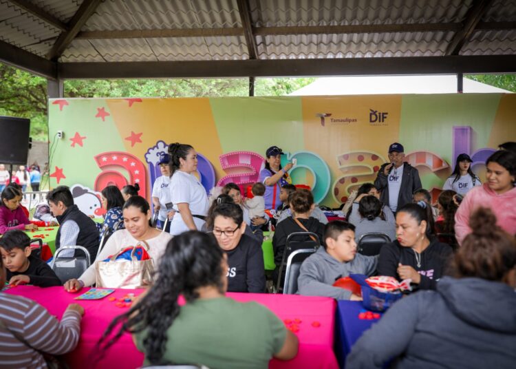 Américo y María conviven con miles de familias en DIFzania