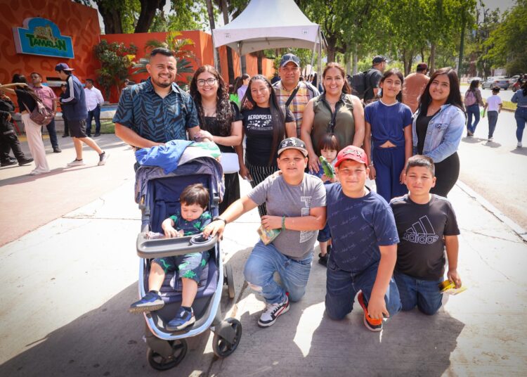 Américo y María conviven con miles de familias en DIFzania