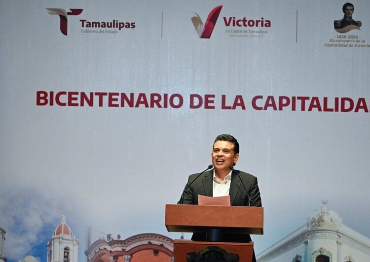 Abren Lalo y Lucy telón de festejos del Bicentenario