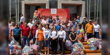 Alegrando corazones, la UAT entrega juguetes a la niñez tamaulipeca