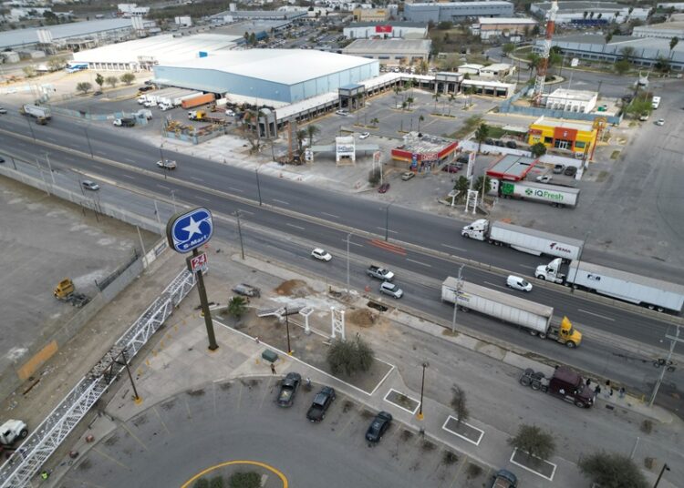 Anuncia NLD cierre de Carretera Nacional por trabajos de construcción de puente peatonal