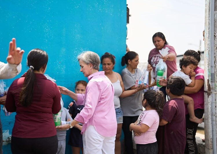 Atiende María de Villarreal a sectores afectados por lluvias en Reynosa