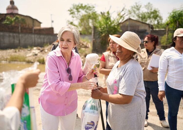 Atiende María de Villarreal a sectores afectados por lluvias en Reynosa