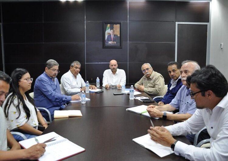 Avanza reparación de fallas en laguna “La Nacha”