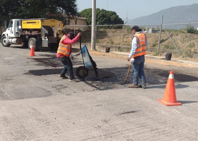 Avanzan mejoras de vialidades en todas las zonas de Victoria