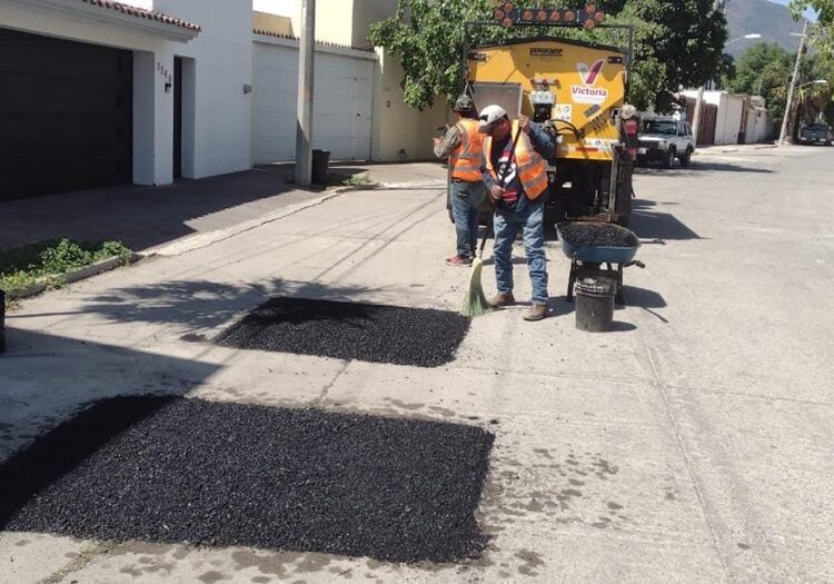 Avanzan mejoras de vialidades en todas las zonas de Victoria
