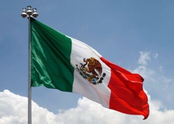 Fitch ratifica calificación de México en ‘BBB-’, con perspectiva estable;