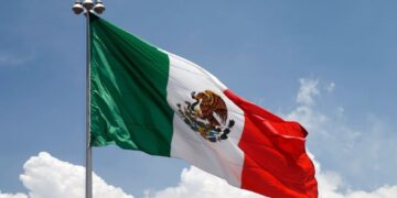 Fitch ratifica calificación de México en ‘BBB-’, con perspectiva estable;