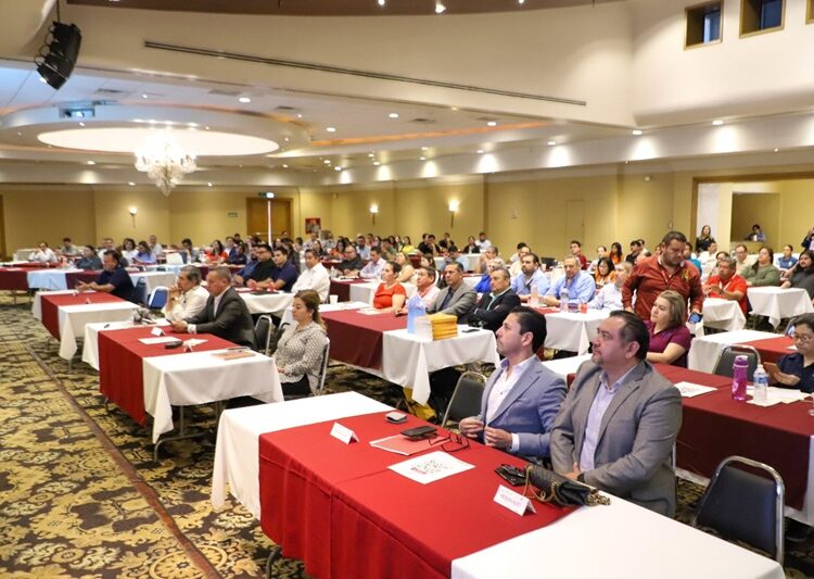 Capacitan a más de 250 profesionales en reglas generales de Comercio Exterior en NLD