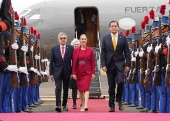 Claudia Sheinbaum llega a Honduras para la IX cumbre de la Celac