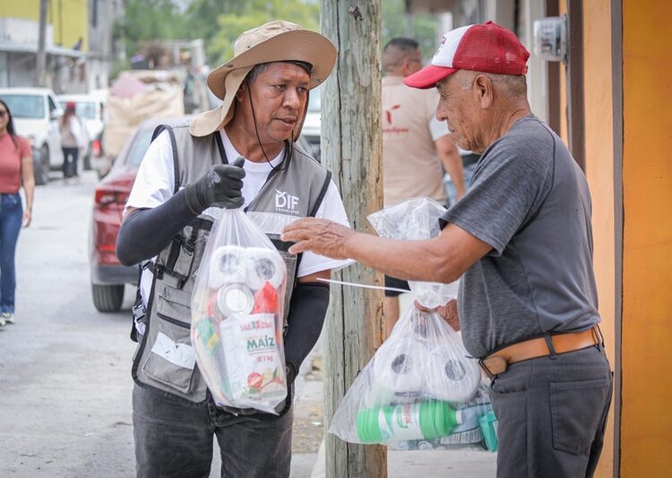 Continúa DIF Tamaulipas entregando apoyos a familias en la frontera